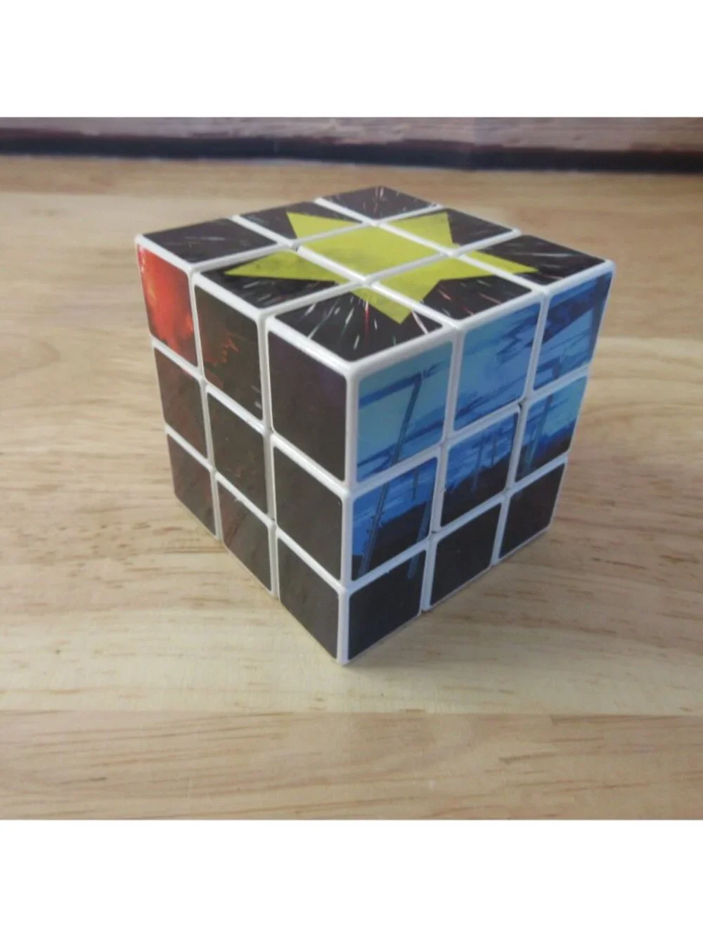 Akibento Exclusive Wanted  Puzzle Rubix Cube